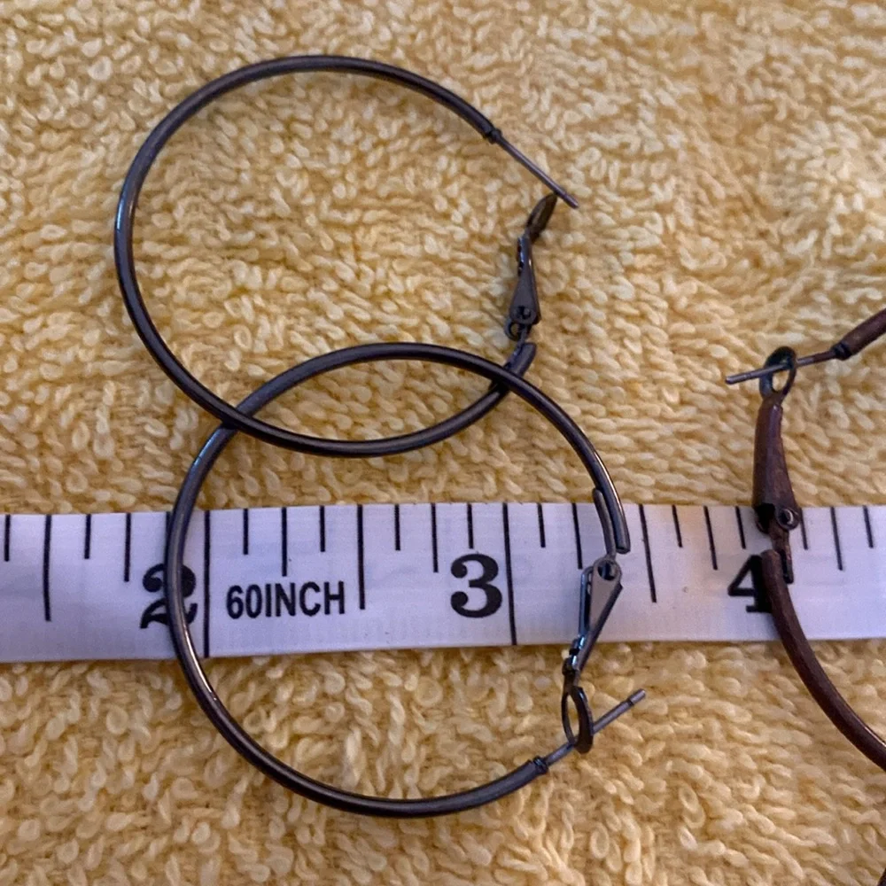 Vintage earrings x3